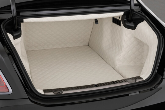 Leather trunk quilted